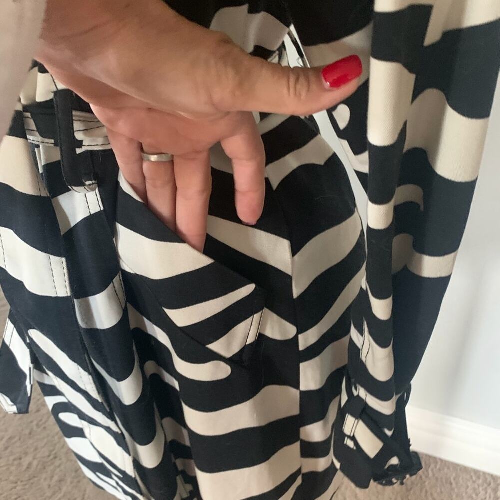 Worn Once Zebra / Animal Belted Rain Trench Coat  Women’s Medium - Picture 6 of 8